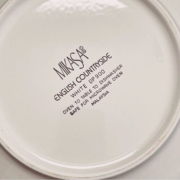 Mikasa English Countryside White 9” Stoneware Serving Salad Bowl Discontinued - Picture 16 of 16